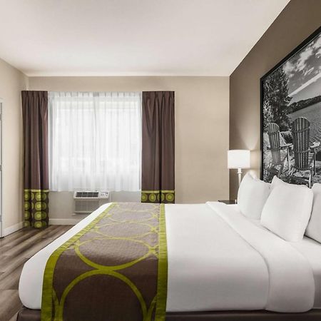 Super 8 By Wyndham Sarnia On Ξενοδοχείο Εξωτερικό φωτογραφία