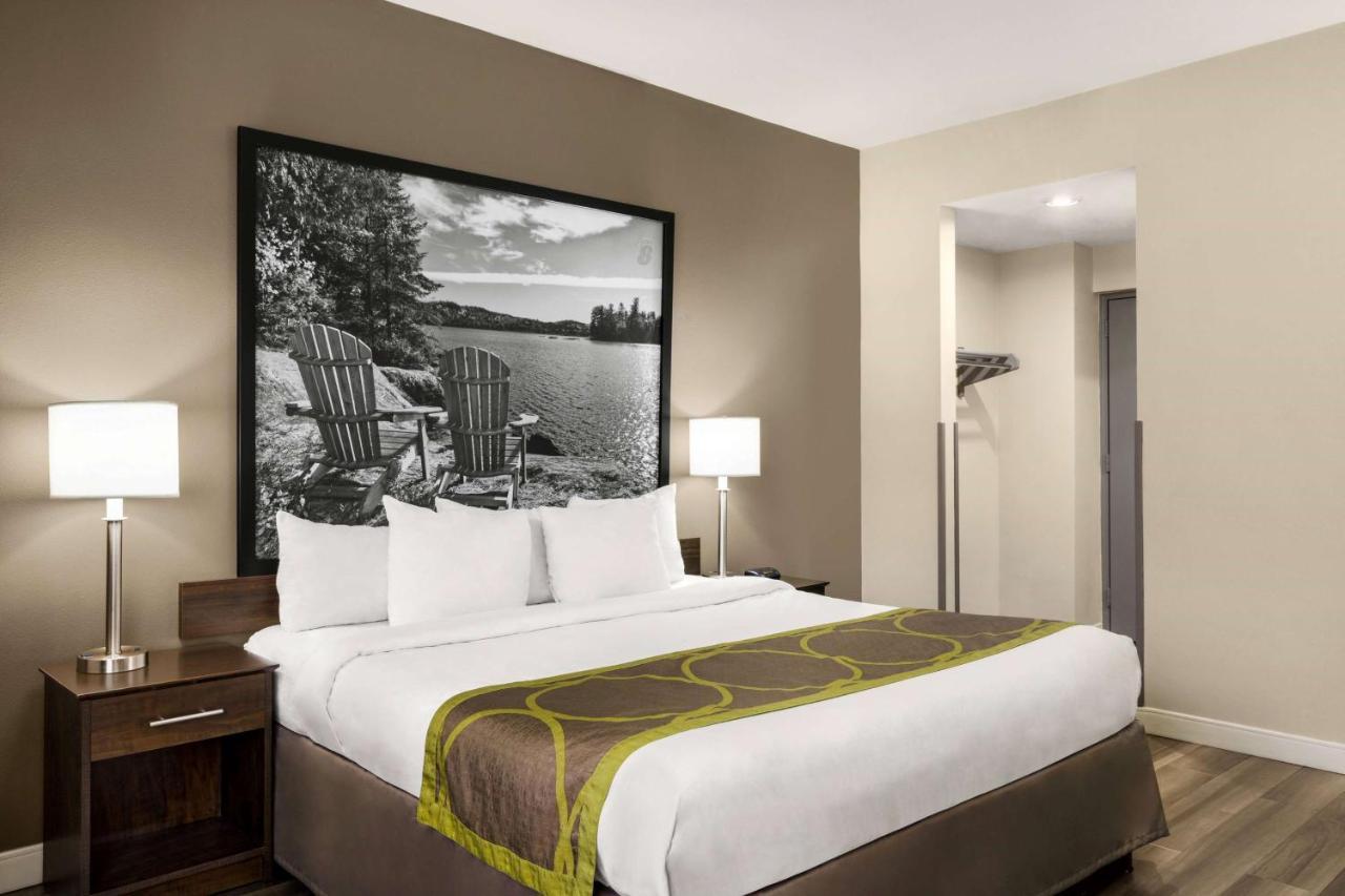Super 8 By Wyndham Sarnia On Ξενοδοχείο Εξωτερικό φωτογραφία