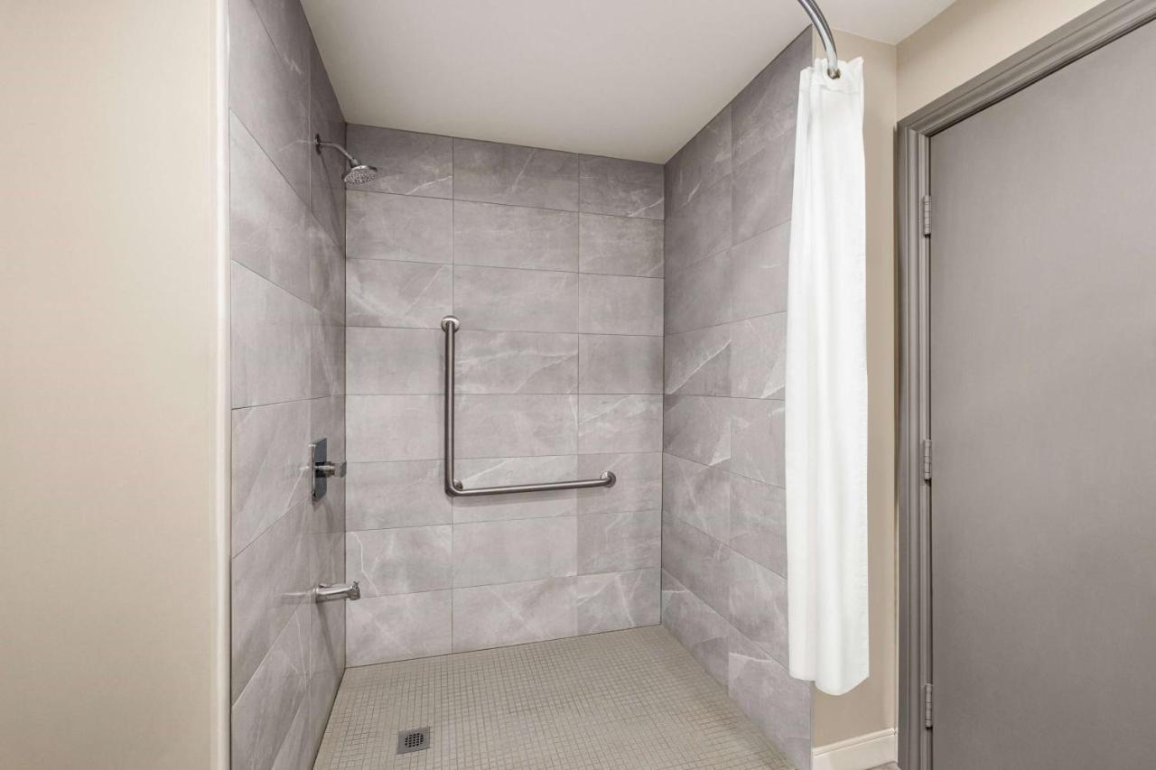 Super 8 By Wyndham Sarnia On Ξενοδοχείο Εξωτερικό φωτογραφία