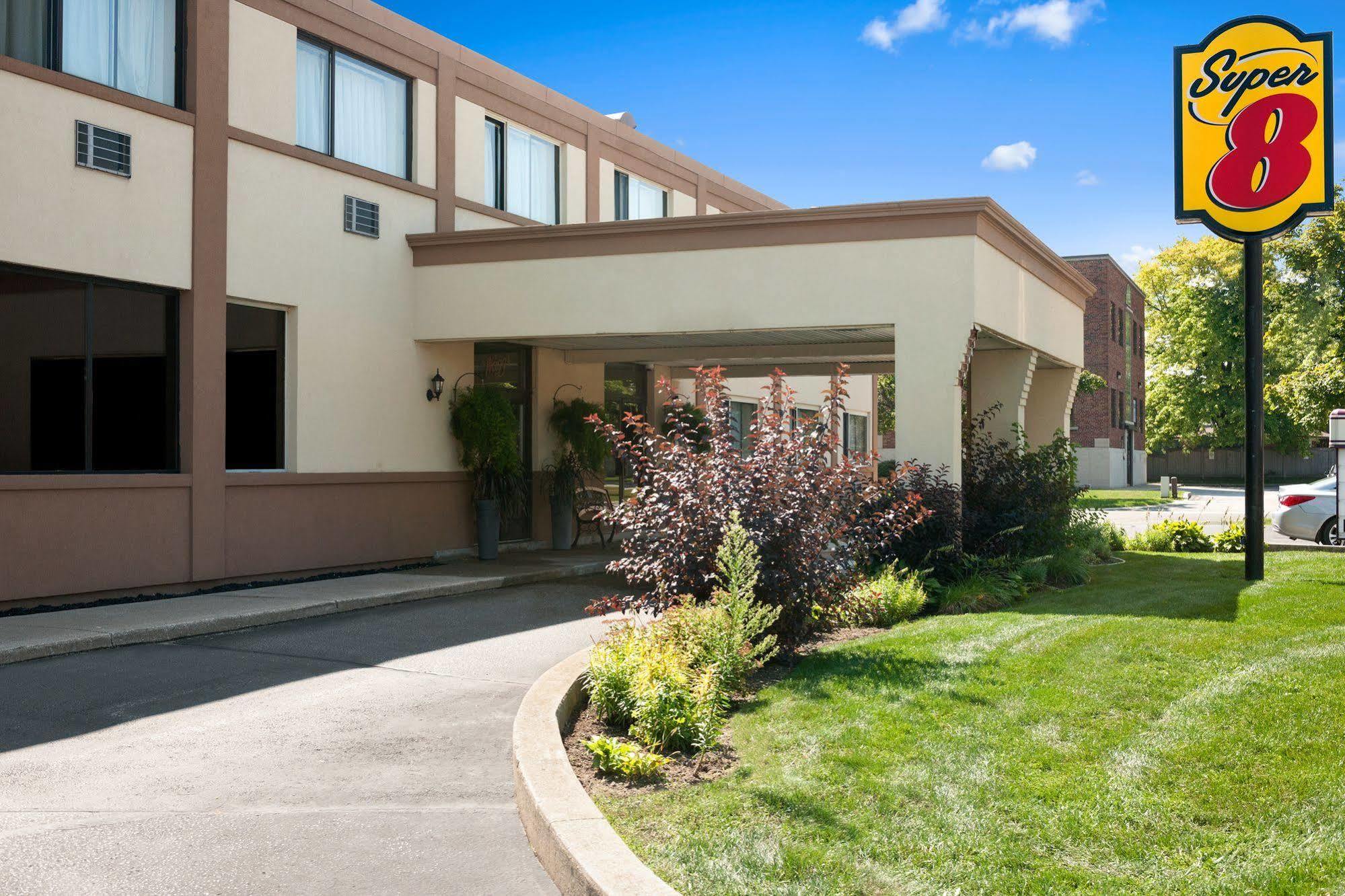 Super 8 By Wyndham Sarnia On Ξενοδοχείο Εξωτερικό φωτογραφία