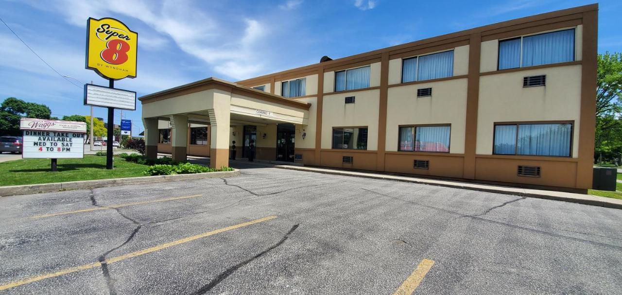 Super 8 By Wyndham Sarnia On Ξενοδοχείο Εξωτερικό φωτογραφία